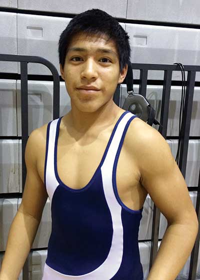 New to wrestling, PV sophomore learns, builds character