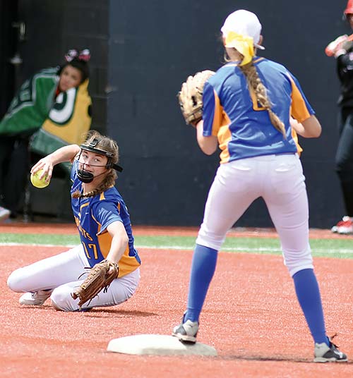 Bloomfield softball comes up short in Class 4A finals