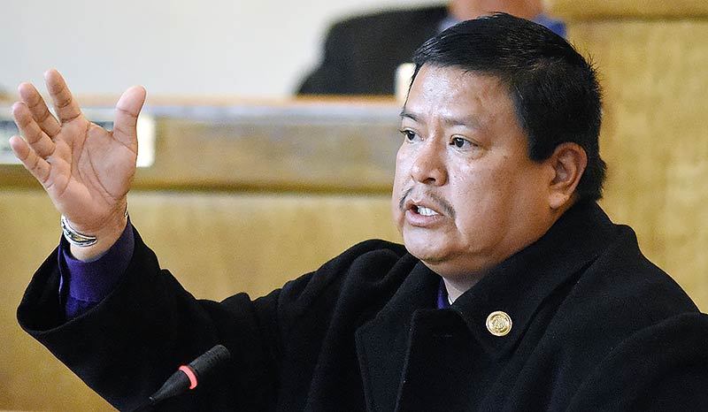 Efforts fail to override prez’s line-item veto authority - Navajo Times