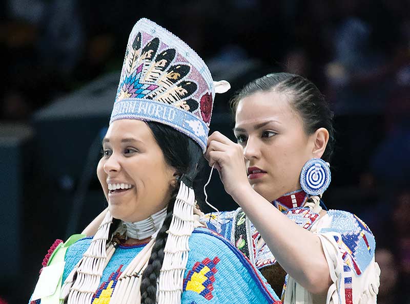 Standing Rock Sioux woman crowned Miss Indian World 2016