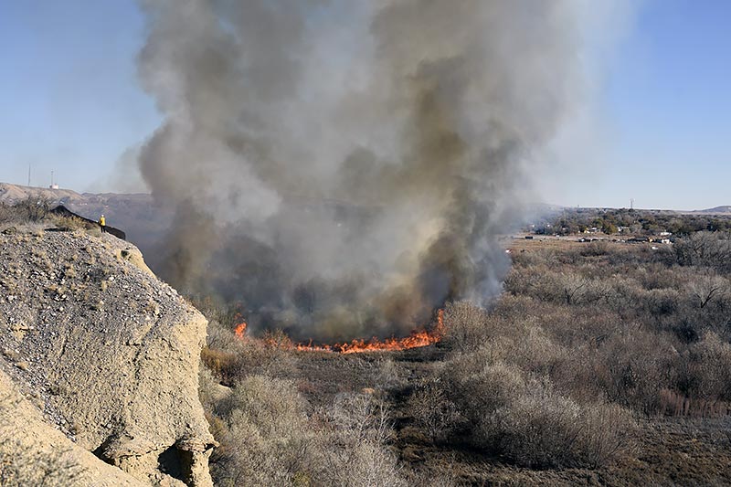 Brush fire burns in Shiprock