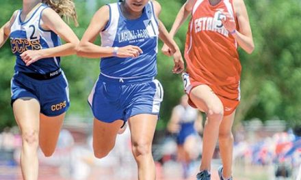 LA runner defends 1600-meter title