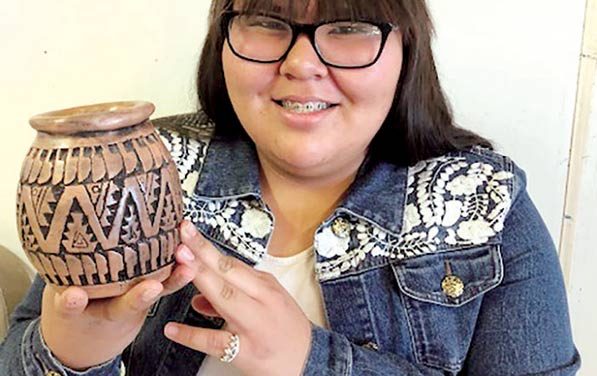 Aneth girl’s pot in national exhibit