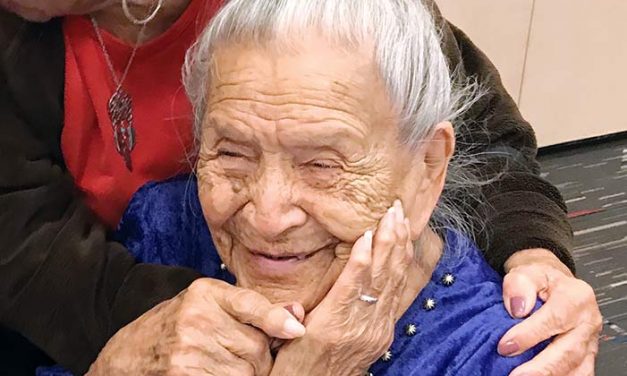 Centenarian’s recipe for a happy life: Travel, read, eat