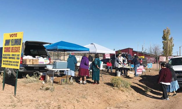 Dzil Yizhiin leans toward Nez