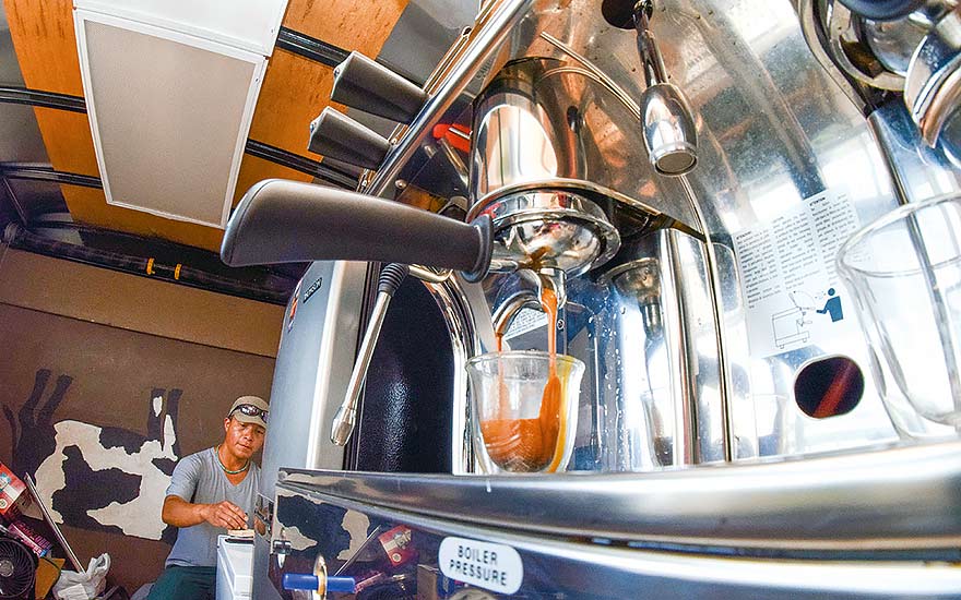 Goodbye, coffee desert! Monument Coffee is on the scene