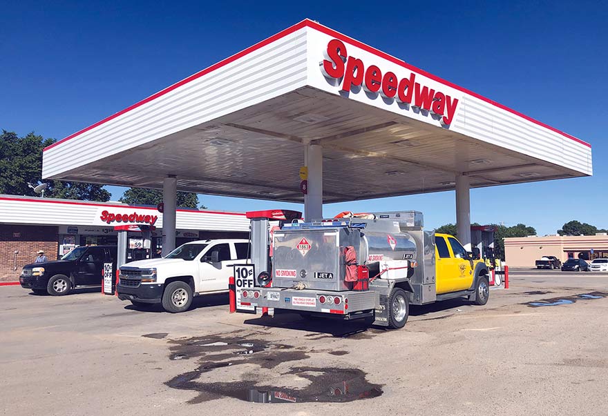 Giant stores converting to Speedway