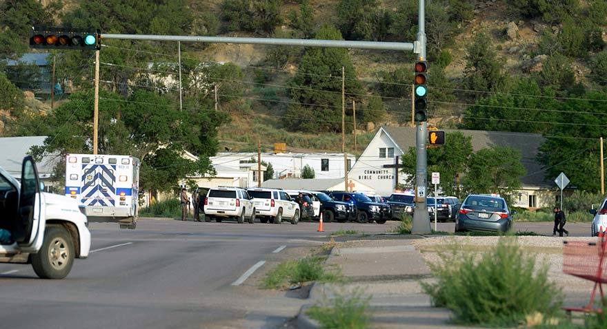 Police chase ends in standoff in Tse Bonito