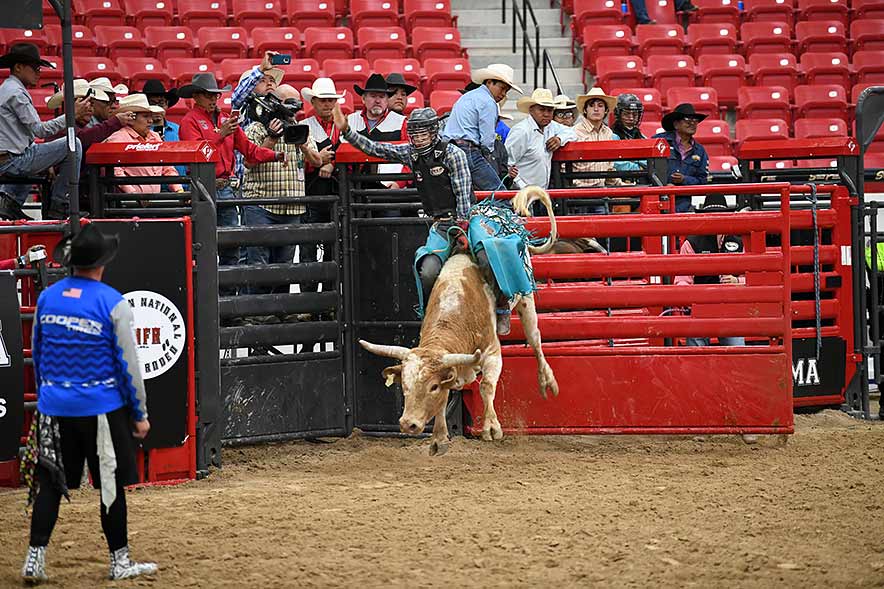 Nez only bull rider to cover 2, leads in points
