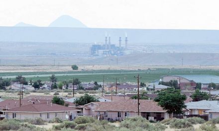 Arizona, Navajo Nation, Hopi Tribe sign coal economy pact