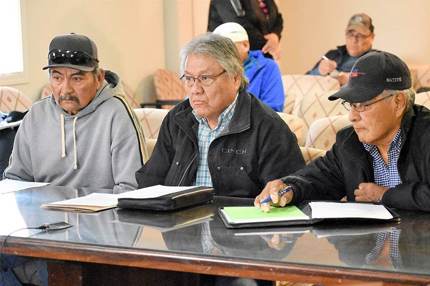 Navajo opposes U.S. relo office closure, citing unfulfilled promises