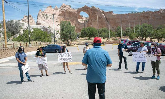 ‘Don’t steal the money’:   Protestors deliver lists of citizens’ priorities