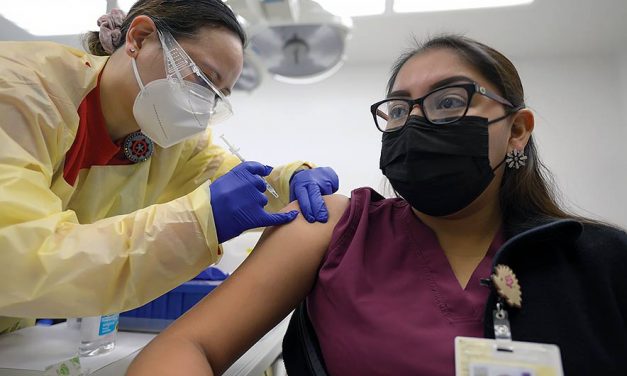 Frontline workers at Ganado receive vaccine