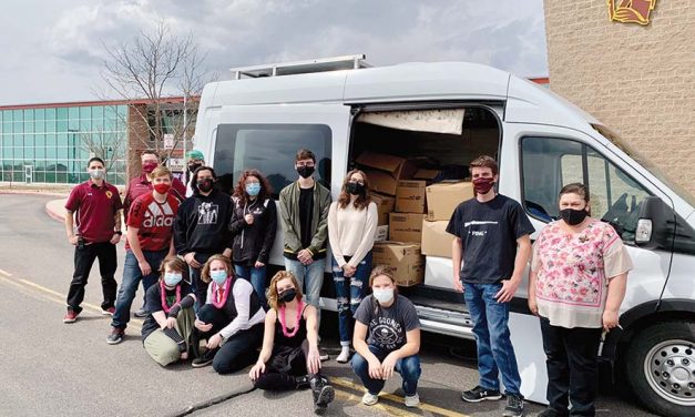 Colorado teens donate 1,700 books to Nation