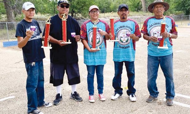 Na’Neelzhiin Ringers win gold at NM championships