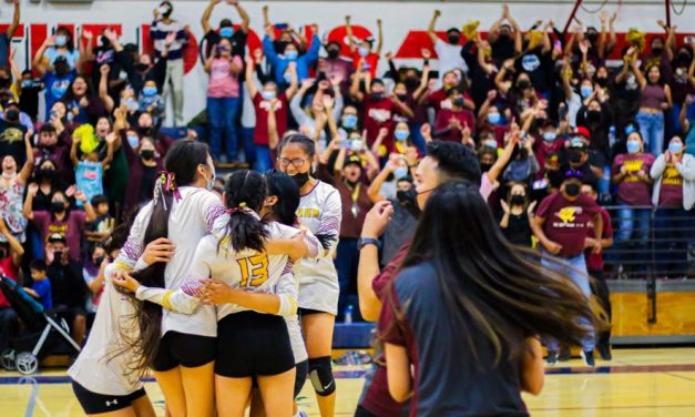 Rock Point girls battle, win volleyball state title