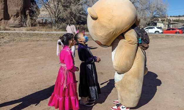 ‘I stand for humanity’:  Bearsun returns to Diné Bikéyah for three-day visit