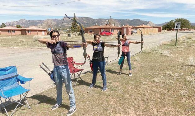 Diné College program offers Native archery