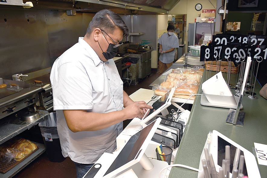 Diné brothers buy longtime café: Downtown ‘quality grub’ adds Navajo tacos, burgers