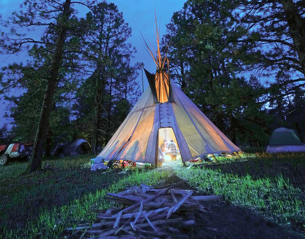 Peyote dispute divides Diné practitioners as psychedelics industry grows