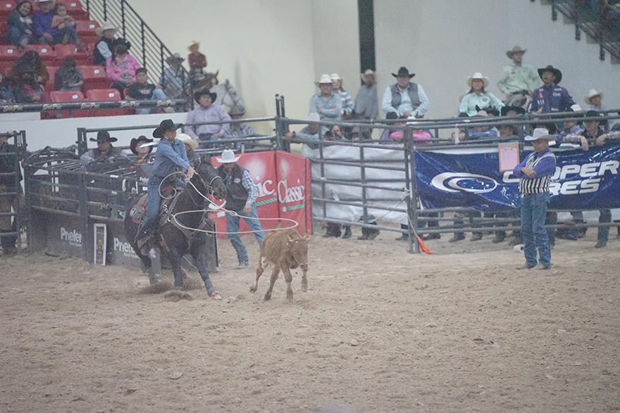 Pulling out all the stops: INFR breakaway ropers put on a clinic