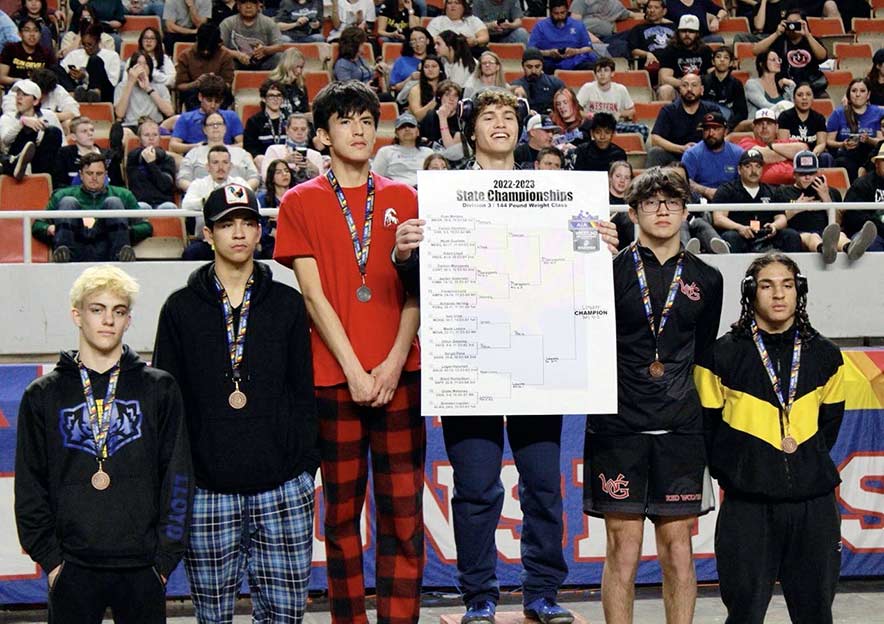 Diné wrestler takes 2nd at state