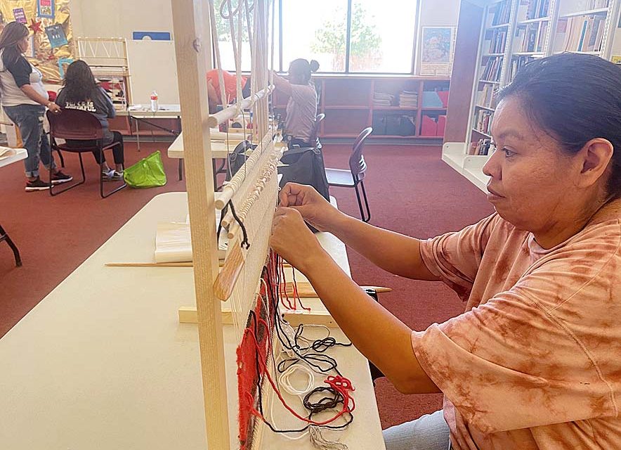 Navajo Nation Library helping groom new rug weavers