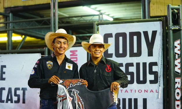 Diné bull rider wins inaugural Cody Jesus Invitational