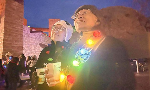 Council rocks Window Rock community with Christmas tree lighting