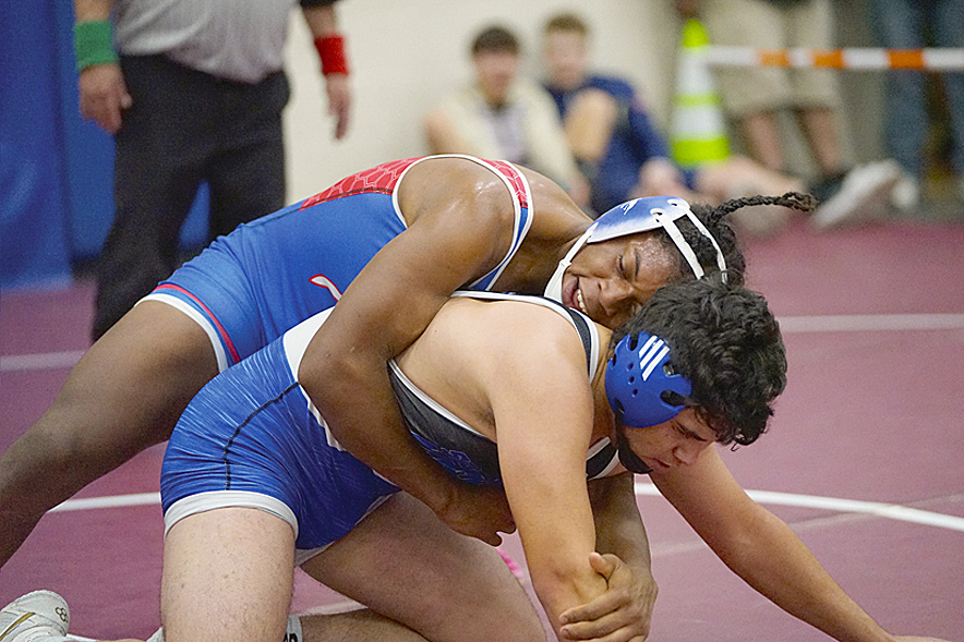 Excitement brewing for Holbrook grapplers: Roadrunner boys take second, girls third