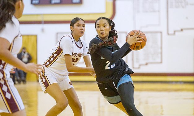 Top-ranked Tohatchi rallies past district rival Navajo Prep in barnburner