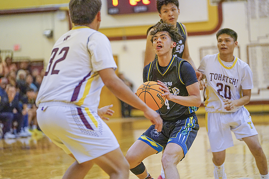 Navajo Prep boys outlast Tohatchi in battle of attrition