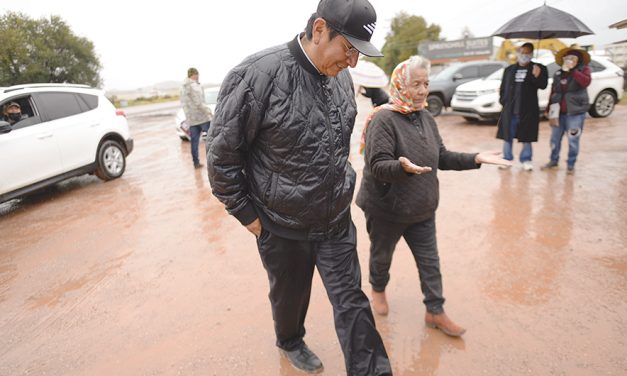 Former president wins primary uncontested, ready to take on Republican incumbent