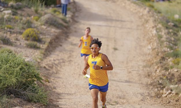 Pace setters: Zuni boys capture Náshdóítsoh Invite with impressive finish