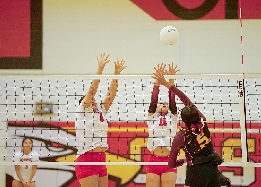 Tohatchi netters sweep Crownpoint, improve to 2-0 in district