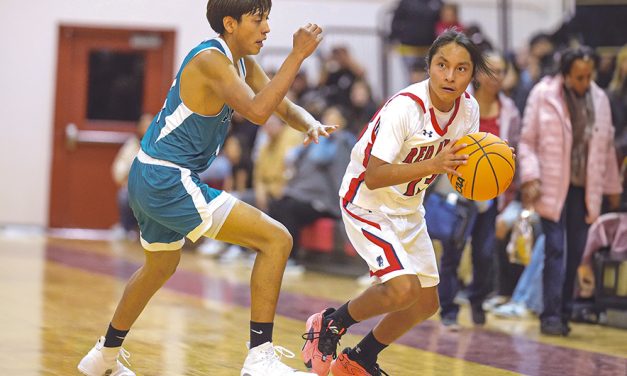 Pinon defeats Red Mesa