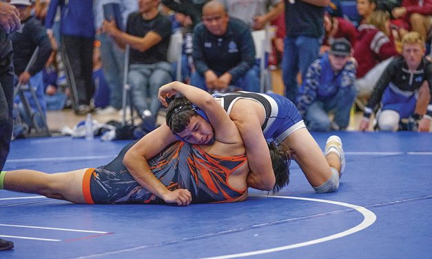 Snowflake wrestler seeking third state crown