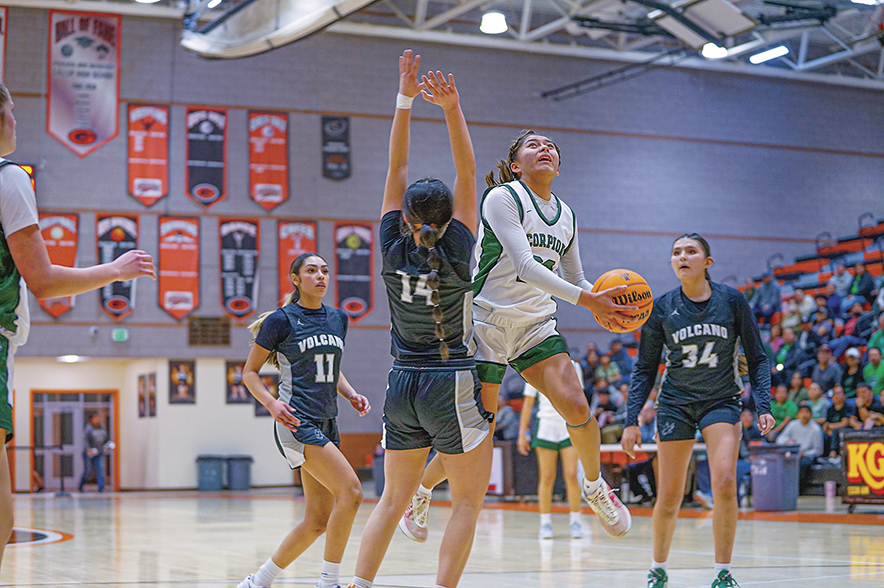 Farmington girls beat Volcano Vista for regular season district crown in tiebreaker