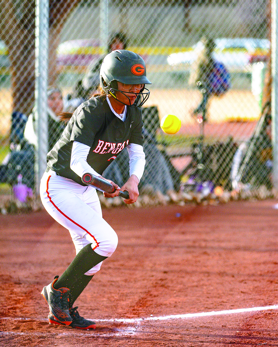 Farmington defeats Gallup Lady Bengals, 14-3