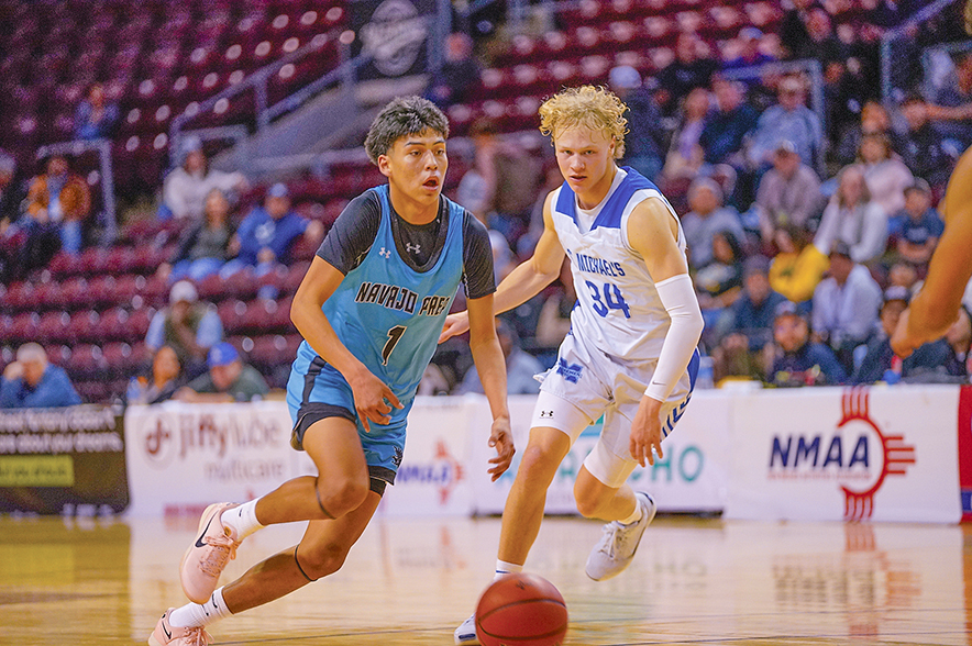 St. Mike’s game-ending 22-0 run ends Navajo Prep’s season