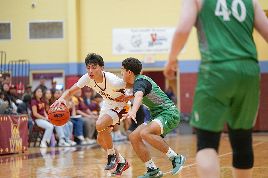 Fourth-quarter rally puts Rehoboth Christian boys in 2A quarterfinals