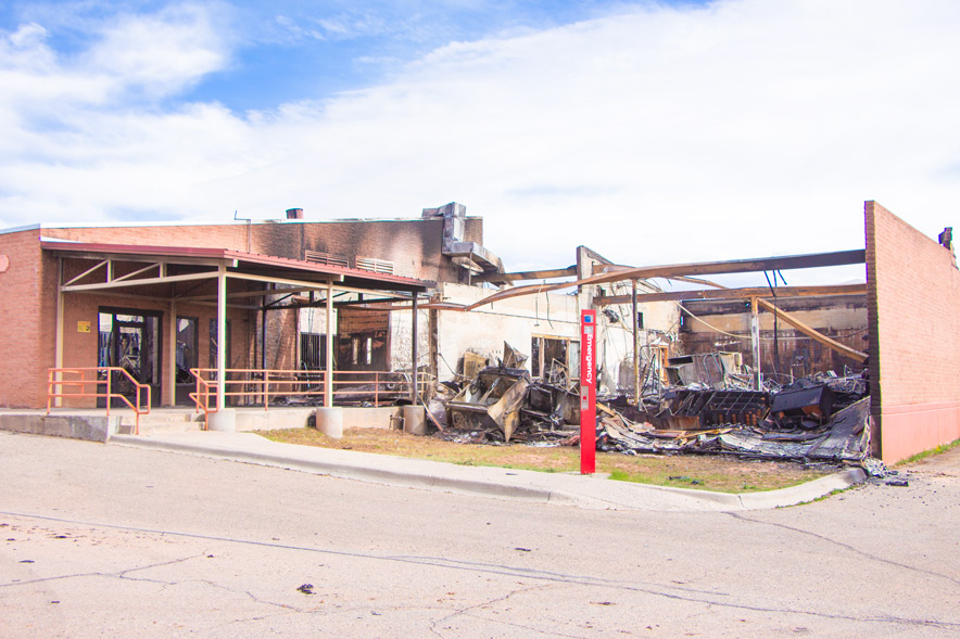 ‘Diné Strong’ After fire, community rallies and graduation plans move forward for Diné College