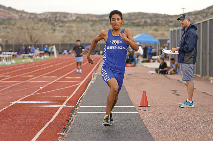 Laguna Acoma junior eyeing three-peat in distance races at state