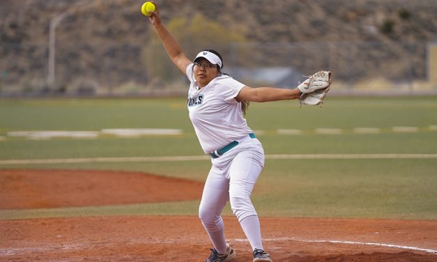Hózhó Academy rallies past No. 3 seed Lordsburg, 12-11, in walk-off victory