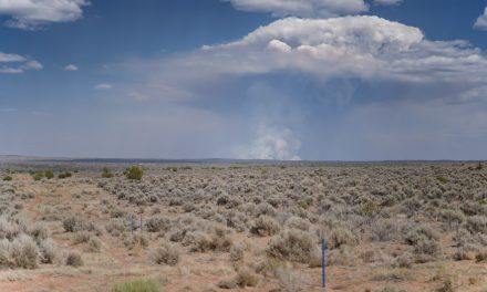 Oak Ridge Fire scorches 1,800 acres, <br>residents on ‘set’ status