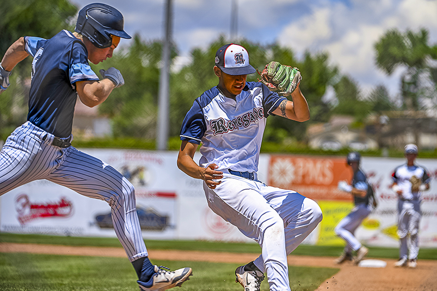 Connie Mack championship set: Southern California Renegades vs. Dulins Dodgers