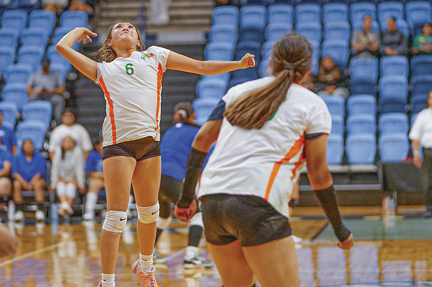 Area teams square off in scrimmage, prep for Window Rock tourney