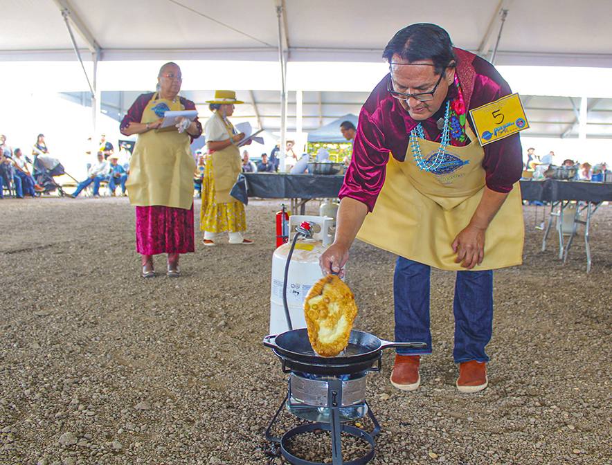 Frybread contest returns to Navajo Nation Fair, draws big crowd