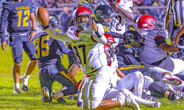 Crownpoint stuns Navajo Prep with last-minute touchdown