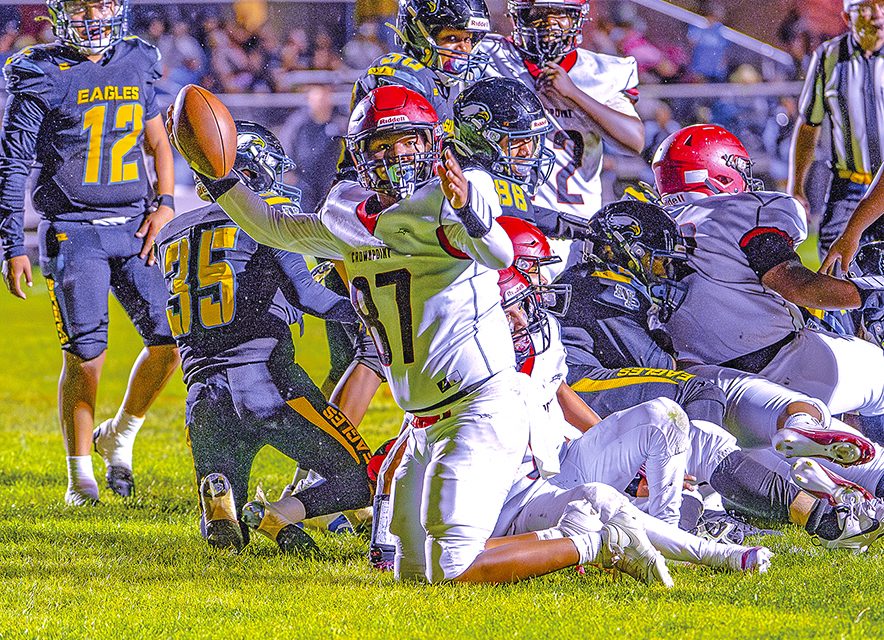 Crownpoint stuns Navajo Prep with last-minute touchdown